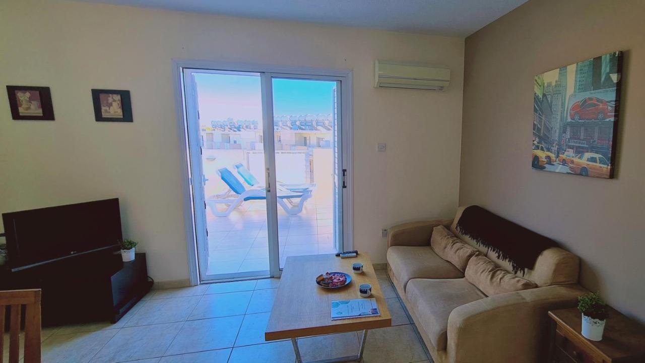 Sunshine Paralimni
