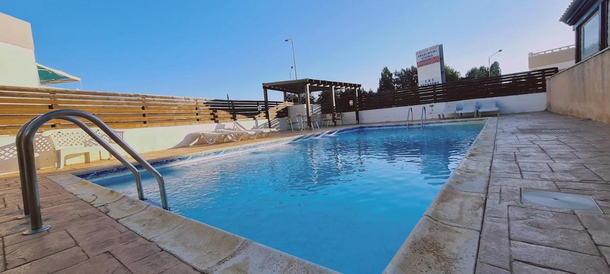 Sunshine Paralimni